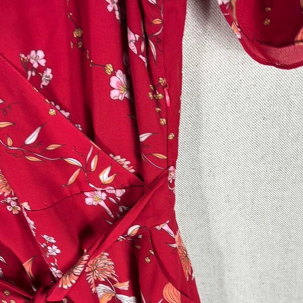 BB Dakota > Red Floral Wrap Dress 4 - Picture 9 of 10